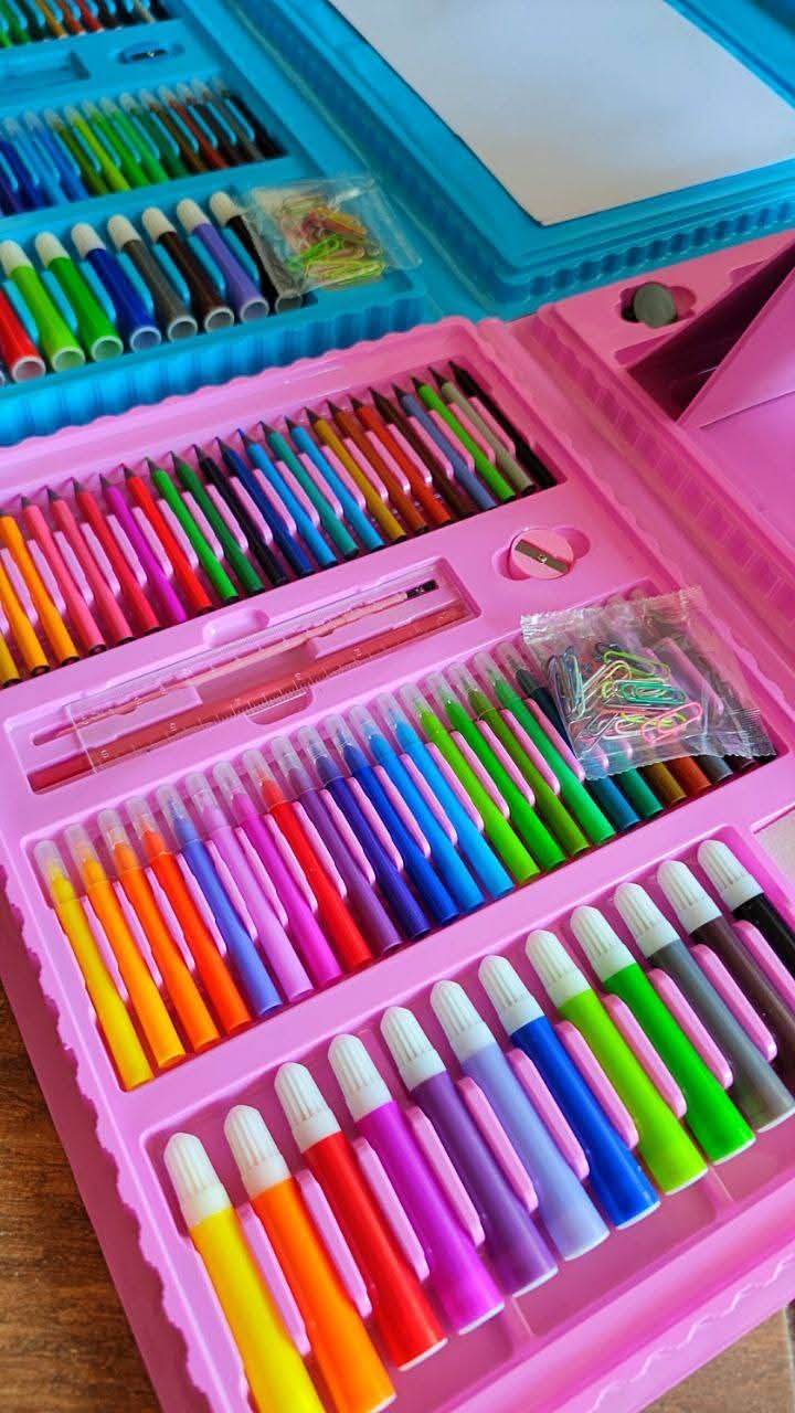 ✨ شنطة الألوان المتكاملة – 208 قطعة من الفن والإبداع